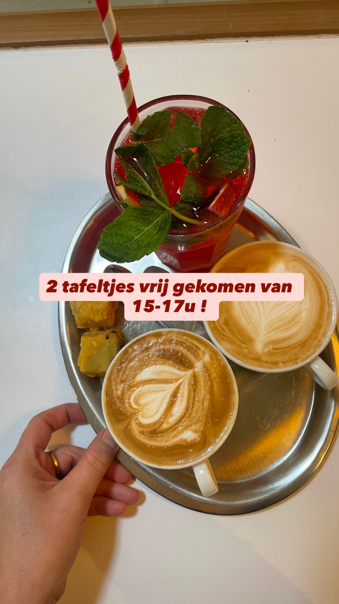 2 tafeltjes vrij gekomen van 15-17u !